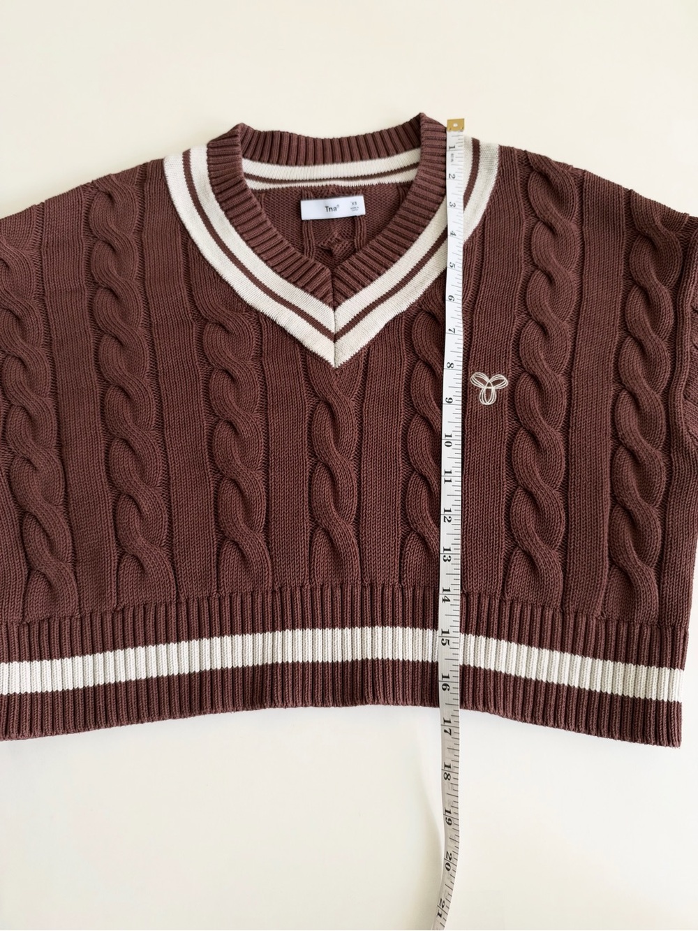Aritzia Tna Clay Cotton Cable Knit Cropped V-Neck Sweater - Picture 7 of 12